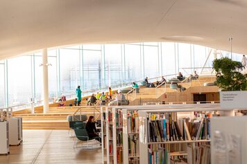 Biblioteca Oodi, Finlandia.